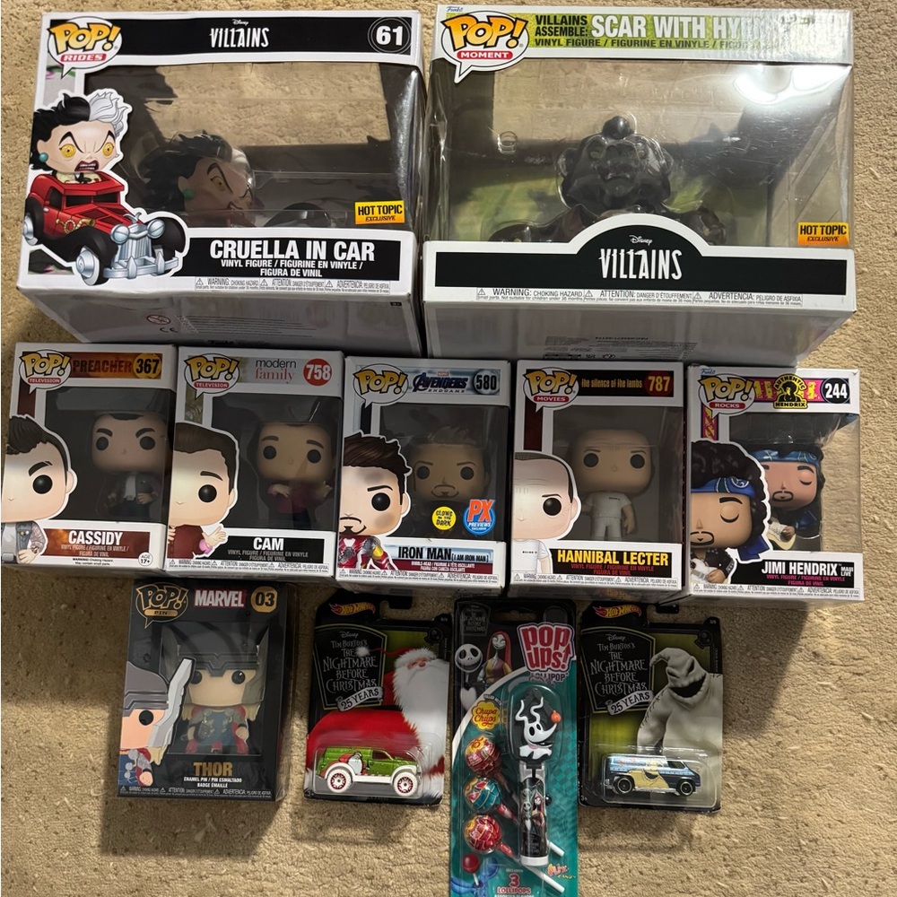 Various Funko pops